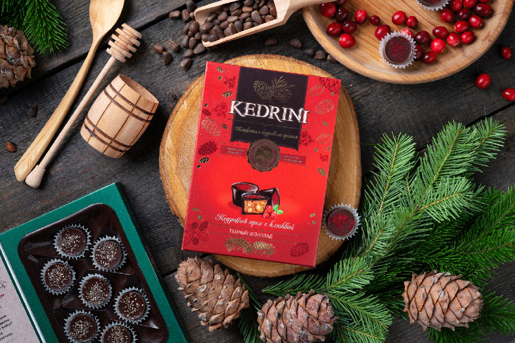 Шоколад Сибирский кедр вкус Сибири темный с клюквой